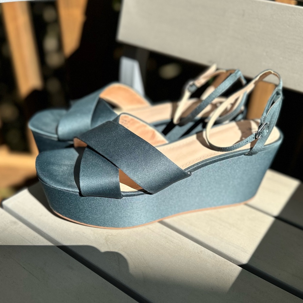 H&M Green Satin Wedge Platform Sandals Size 10